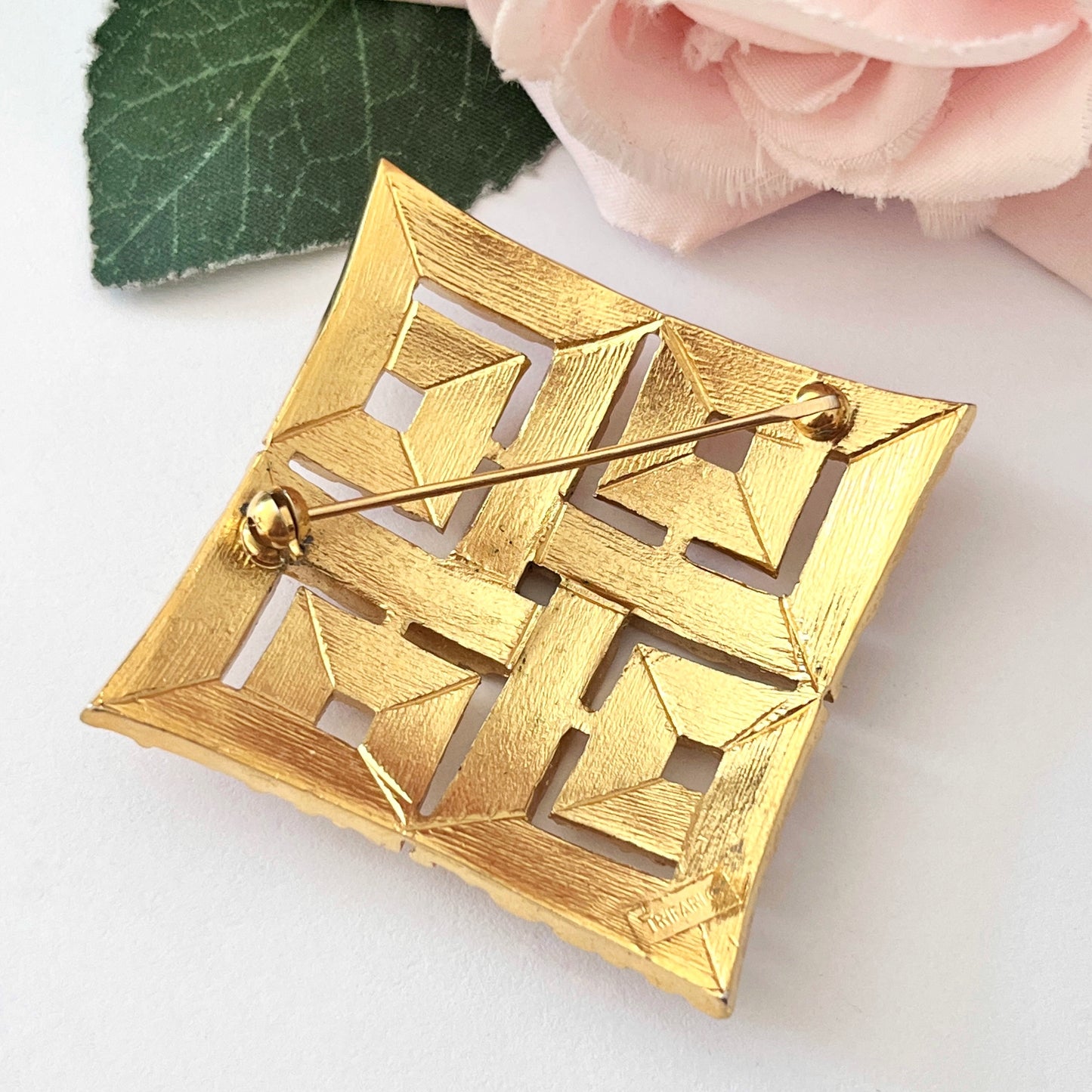 1980s Trifari Textured Gold Plated Diamond Statement Brooch