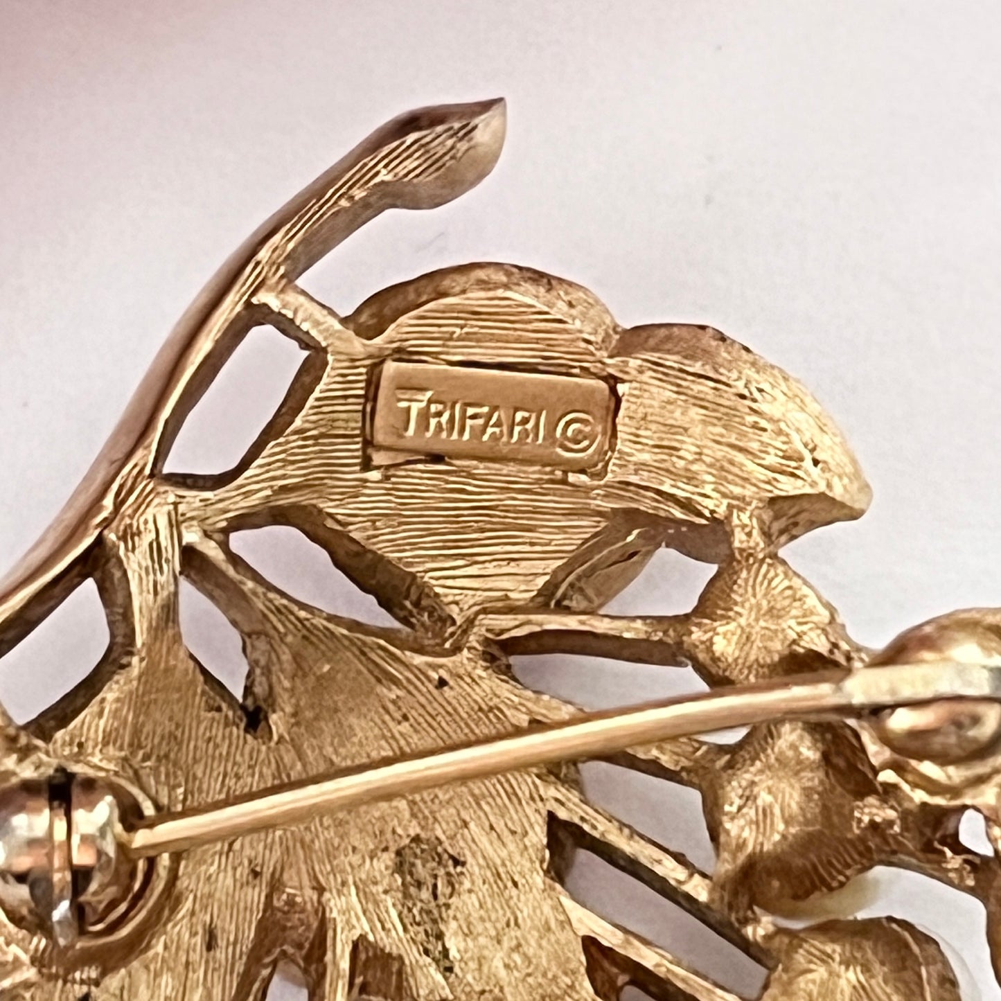 1960s Trifari Brushed Gold Plated Faux Pearl Brooch