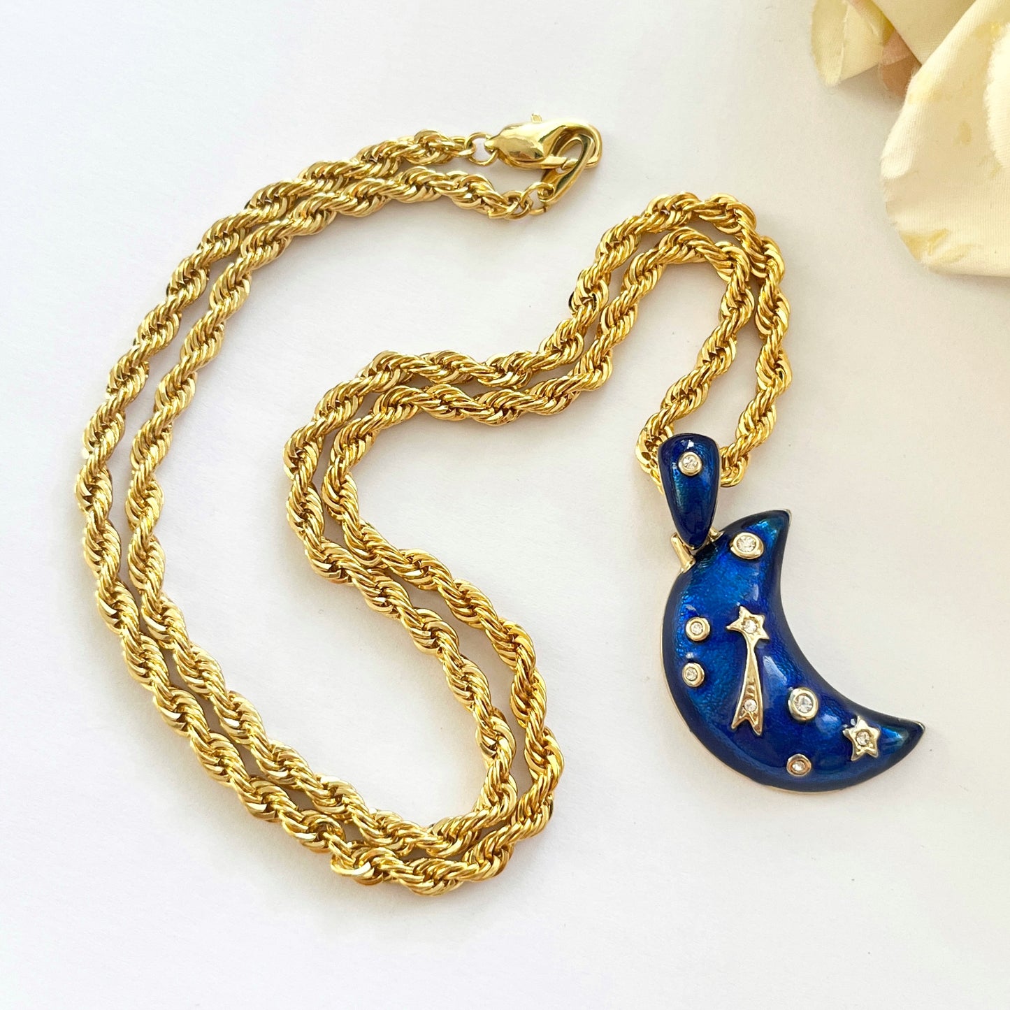 1980s Crescent Moon Shooting Star Pendant Gold Plated Rope Chain Necklace