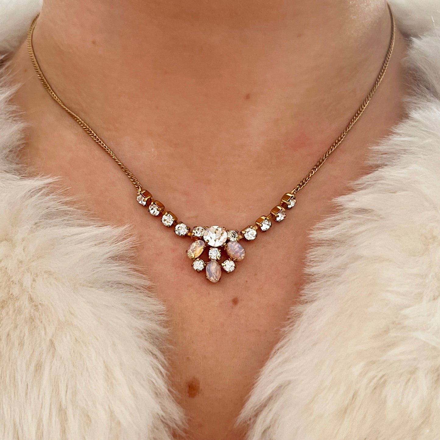 1920s Pretty Pink Fire Opal Glass Necklace