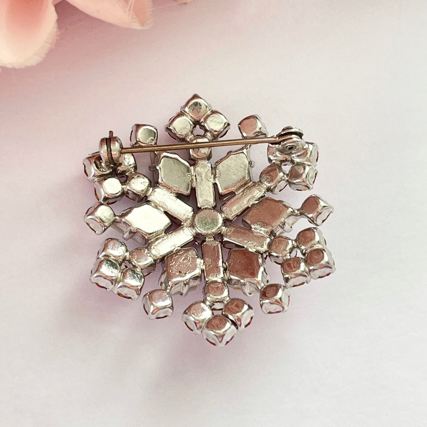 1940s Pretty Pink Mother Of Pearl Star Brooch