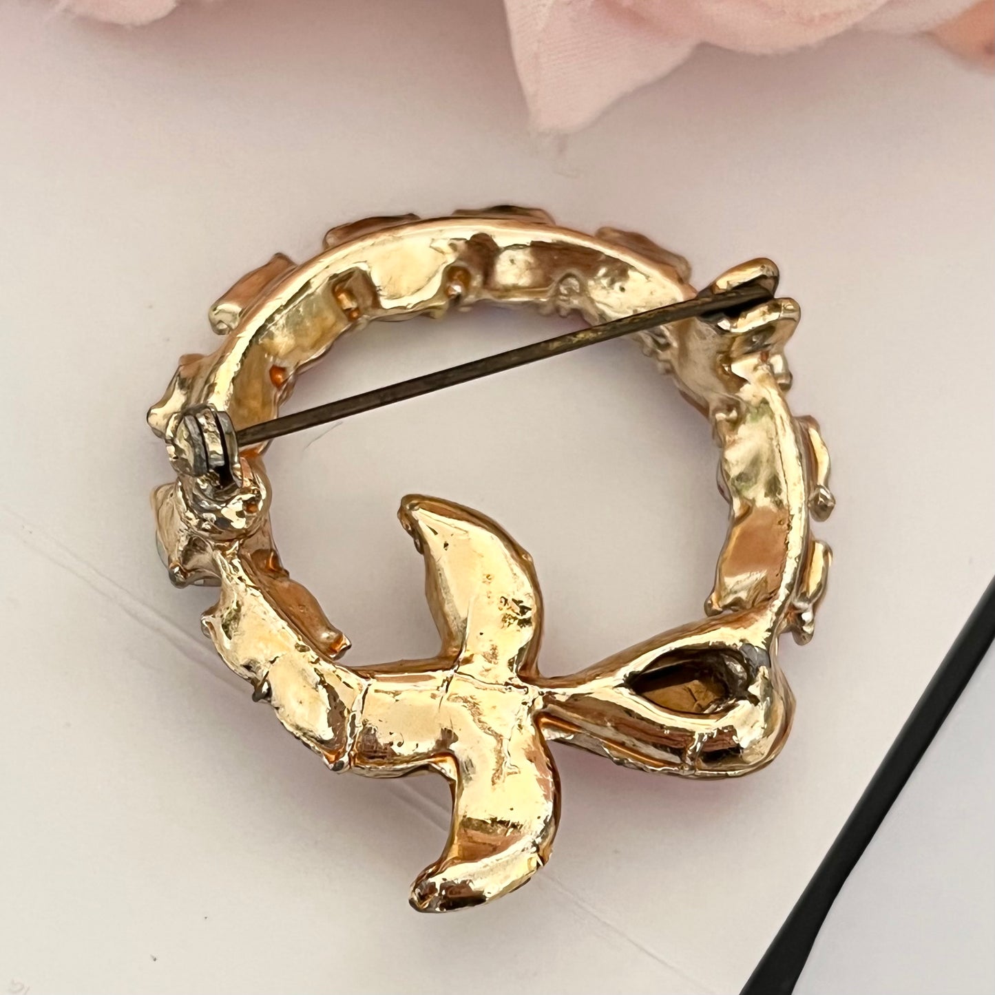 1950s Pretty Pink Aurora Borealis Brooch