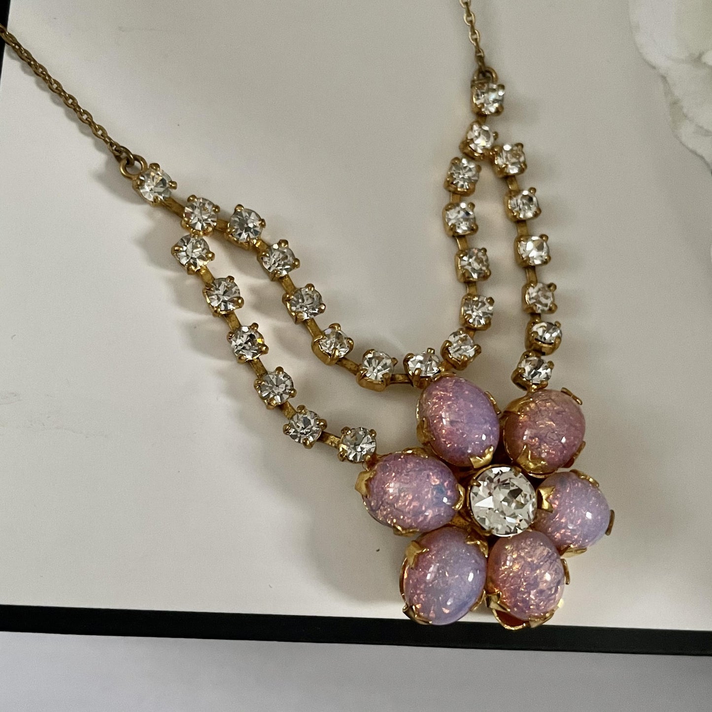 1920s Pretty Pink Fire Opal Glass Flower Necklace