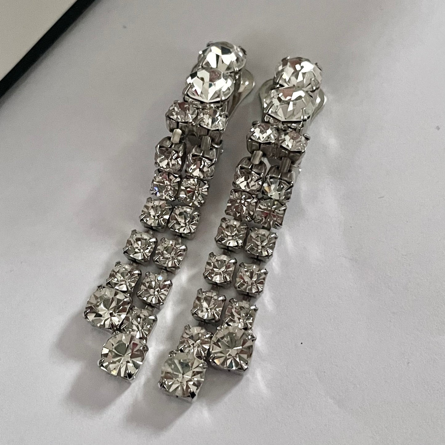 Glamorous 1980s Sparkly Silver Diamanté Clip On Earrings