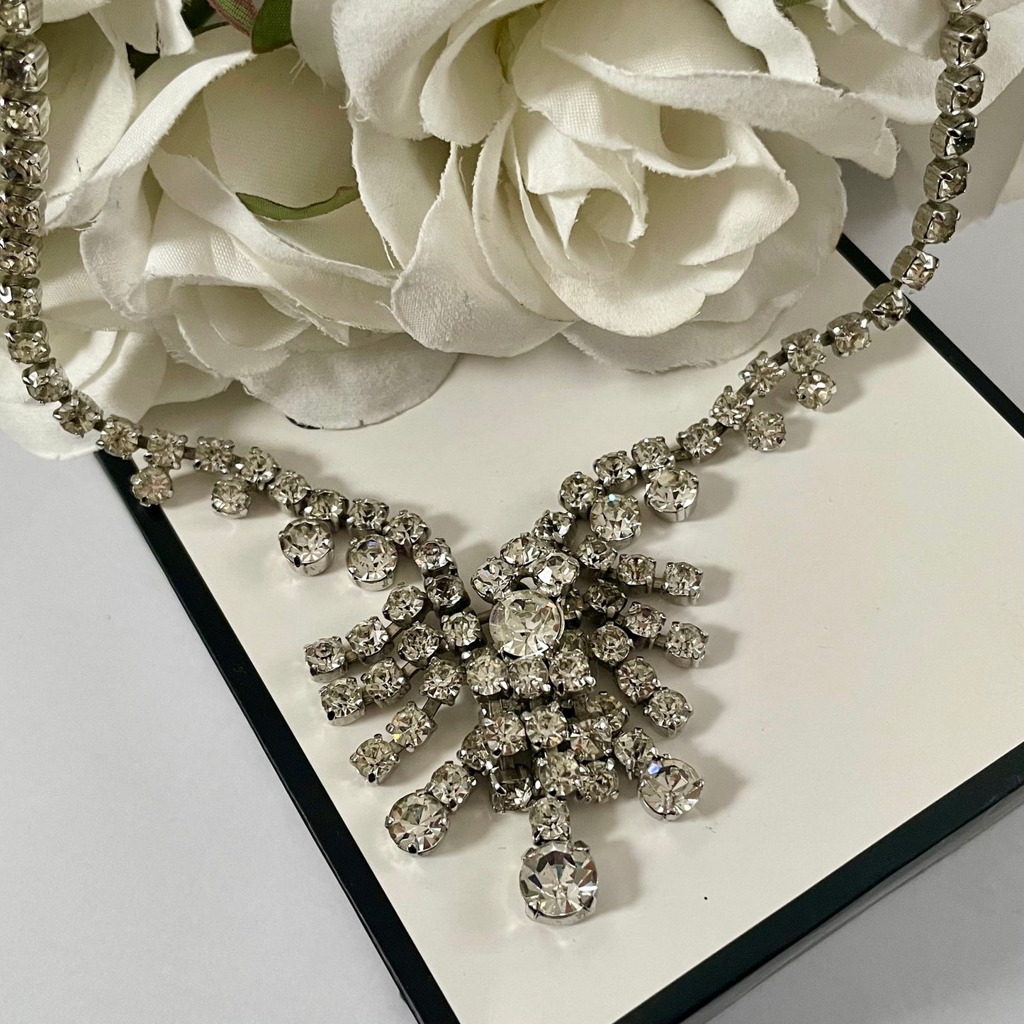Sparkly 1950s Silver Toned Statement Necklace