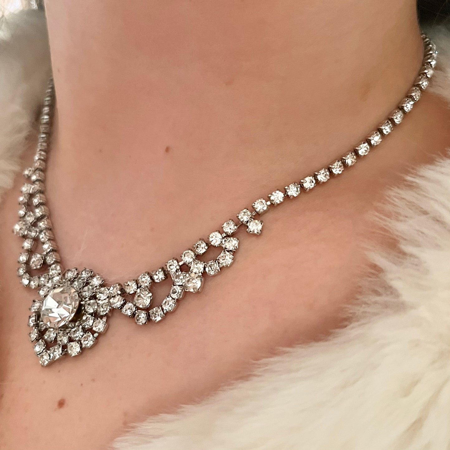 1950s Beautiful Sparkly Silver Tone Statement Necklace