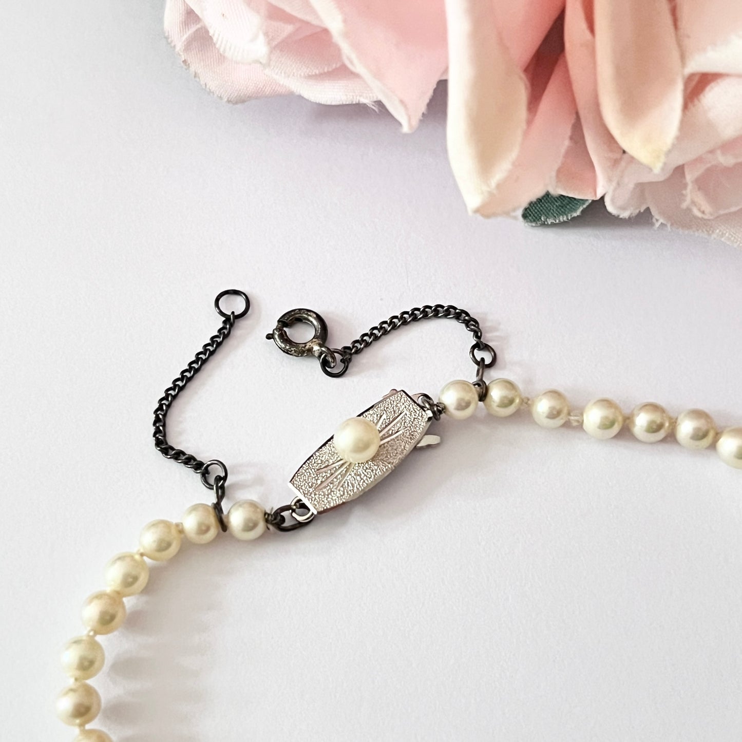 1950s Faux Pearl Necklace