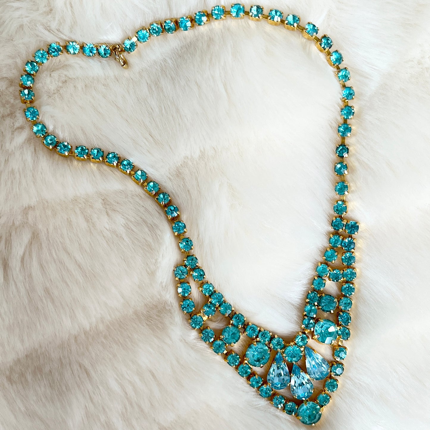 1950s Aqua Blue Diamanté Sparkly Gold Plated Necklace