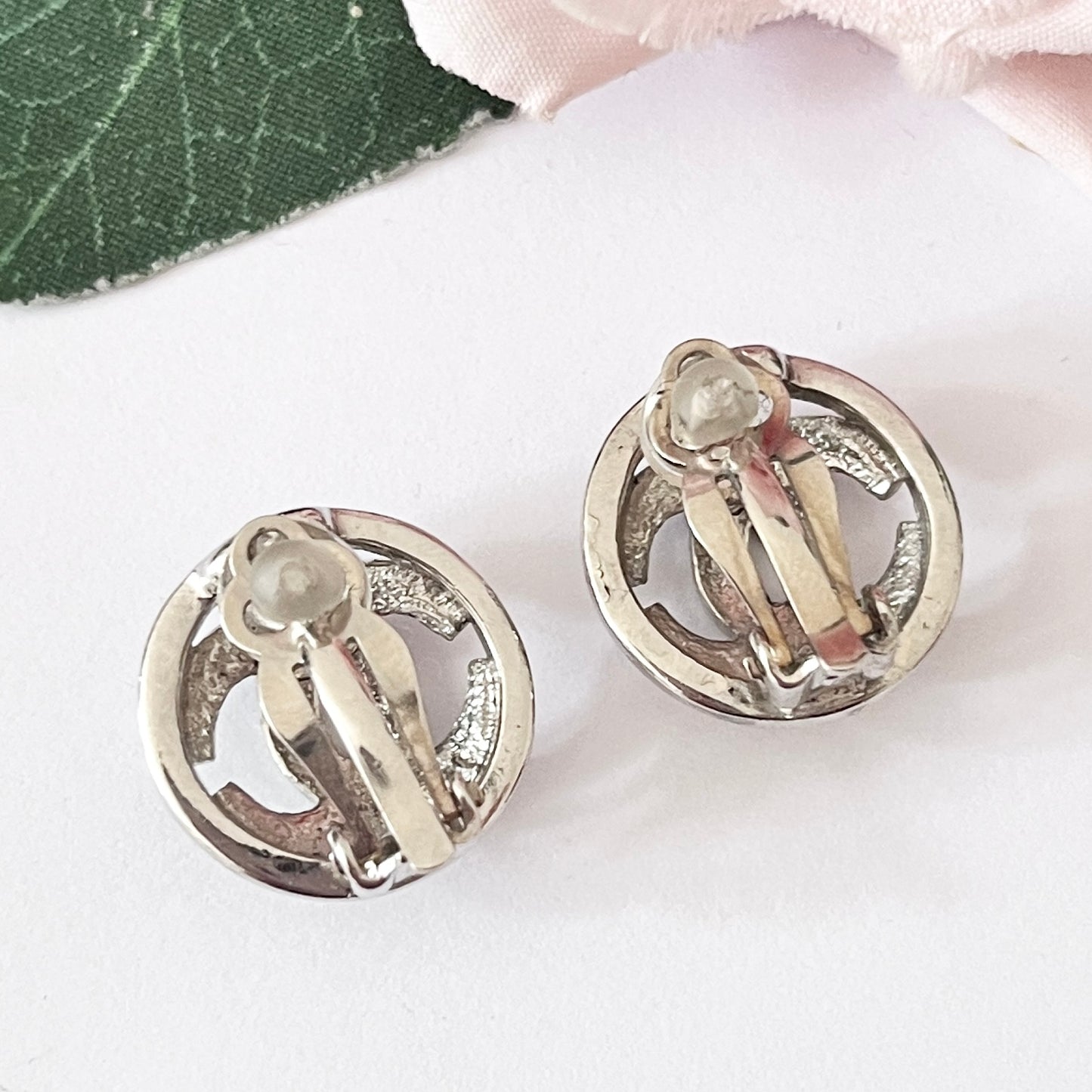 2006 Chanel Silver Circle Clip On Earrings