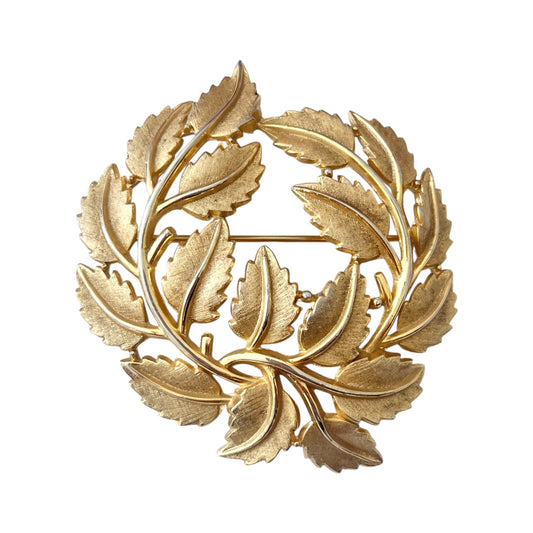 1980s Trifari Leaf Gold Plated Large Statement Wreath Brooch