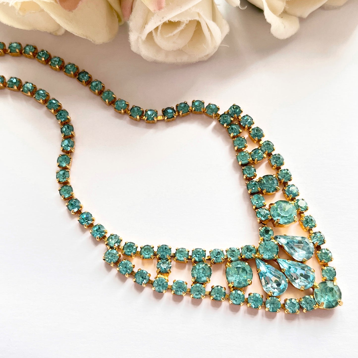 1950s Aqua Blue Diamanté Sparkly Gold Plated Necklace