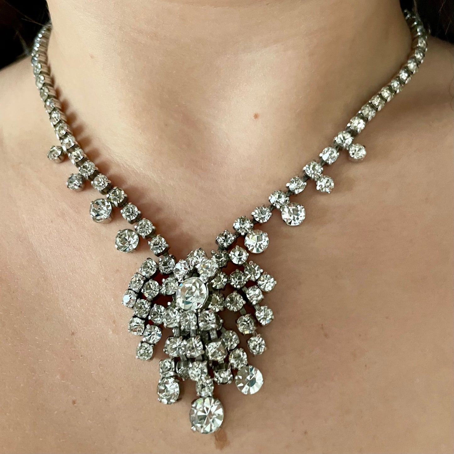 Sparkly 1950s Silver Toned Statement Necklace