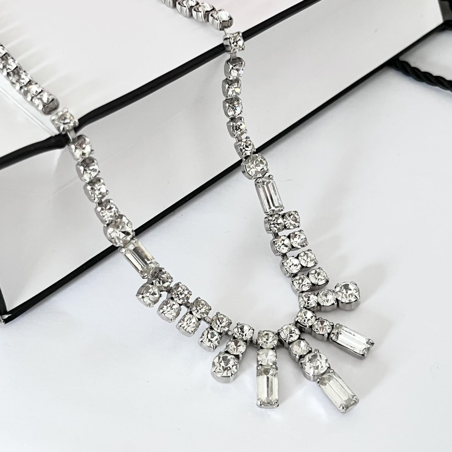 1980s Silver Sparkly Diamanté Necklace