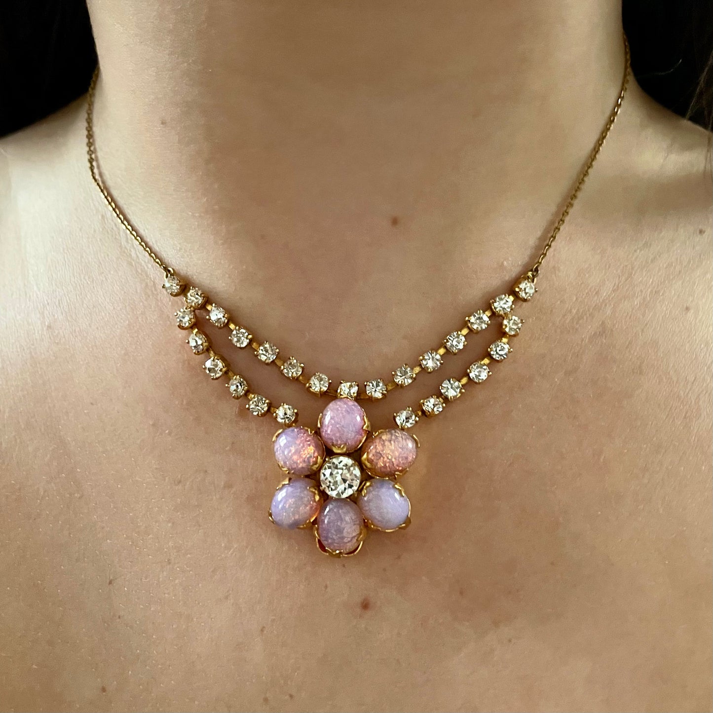 1920s Pretty Pink Fire Opal Glass Flower Necklace