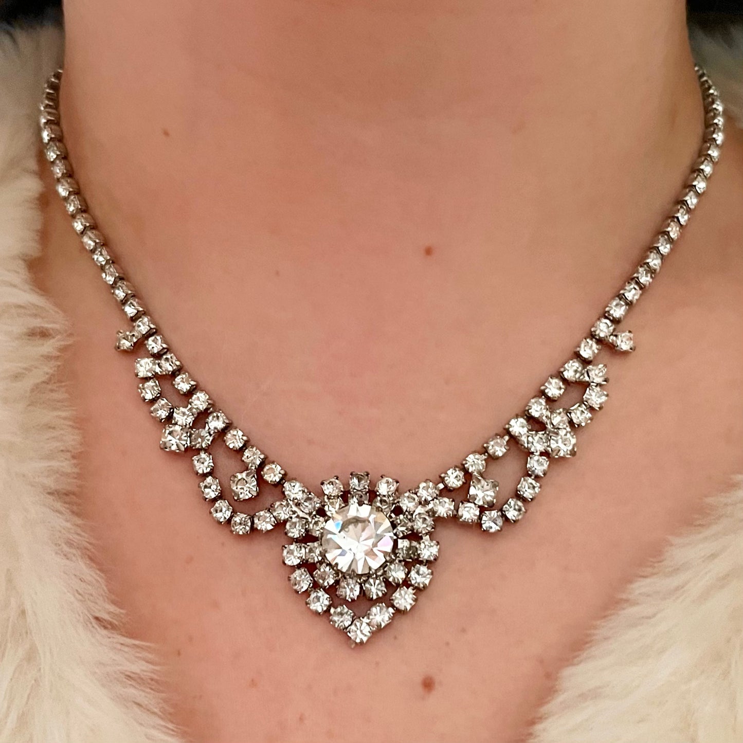 1950s Beautiful Sparkly Silver Tone Statement Necklace